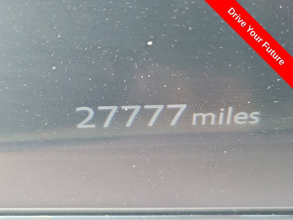 Used 2024 Nissan Ariya FWD image 8