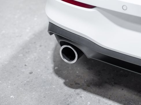 Used 2022 Volkswagen GTI SE image 17