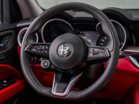 Used 2021 Alfa Romeo Stelvio Ti w/ Nero Edizione AWD/4WD image 16