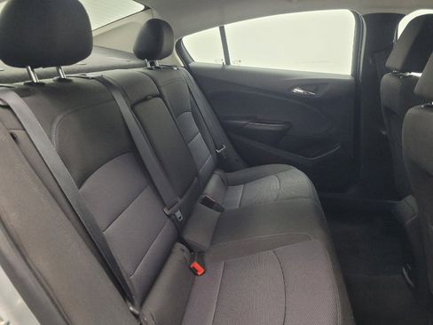 Used 2018 Chevrolet Cruze LT image 19
