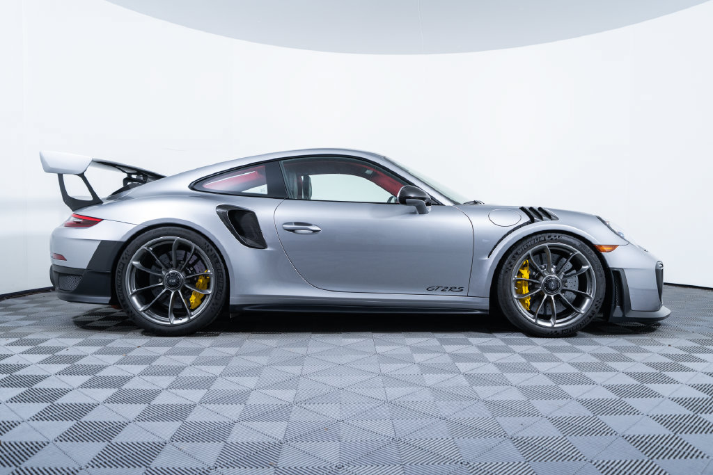 Certified 2018 Porsche 911 GT2 RS RWD image 8