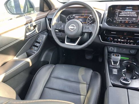 Certified 2022 Nissan Rogue SL w/ SL Premium Package AWD/4WD image 10