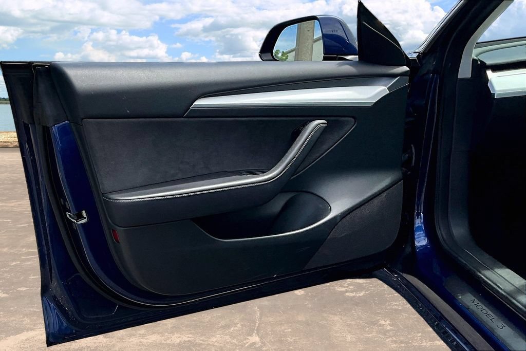 Used 2023 Tesla Model 3 Standard Range RWD image 18