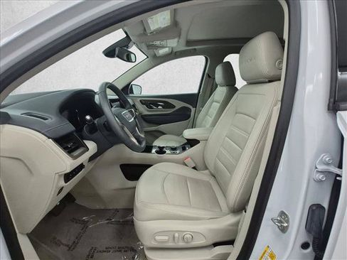 Used 2024 GMC Terrain Denali w/ Denali Premium Package AWD/4WD image 17