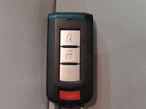 Used 2022 Mitsubishi Eclipse Cross SEL image 32