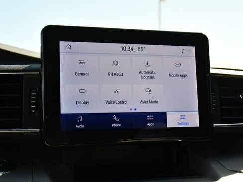 Used 2023 Ford Explorer XLT w/ Equipment Group 202A AWD/4WD image 33