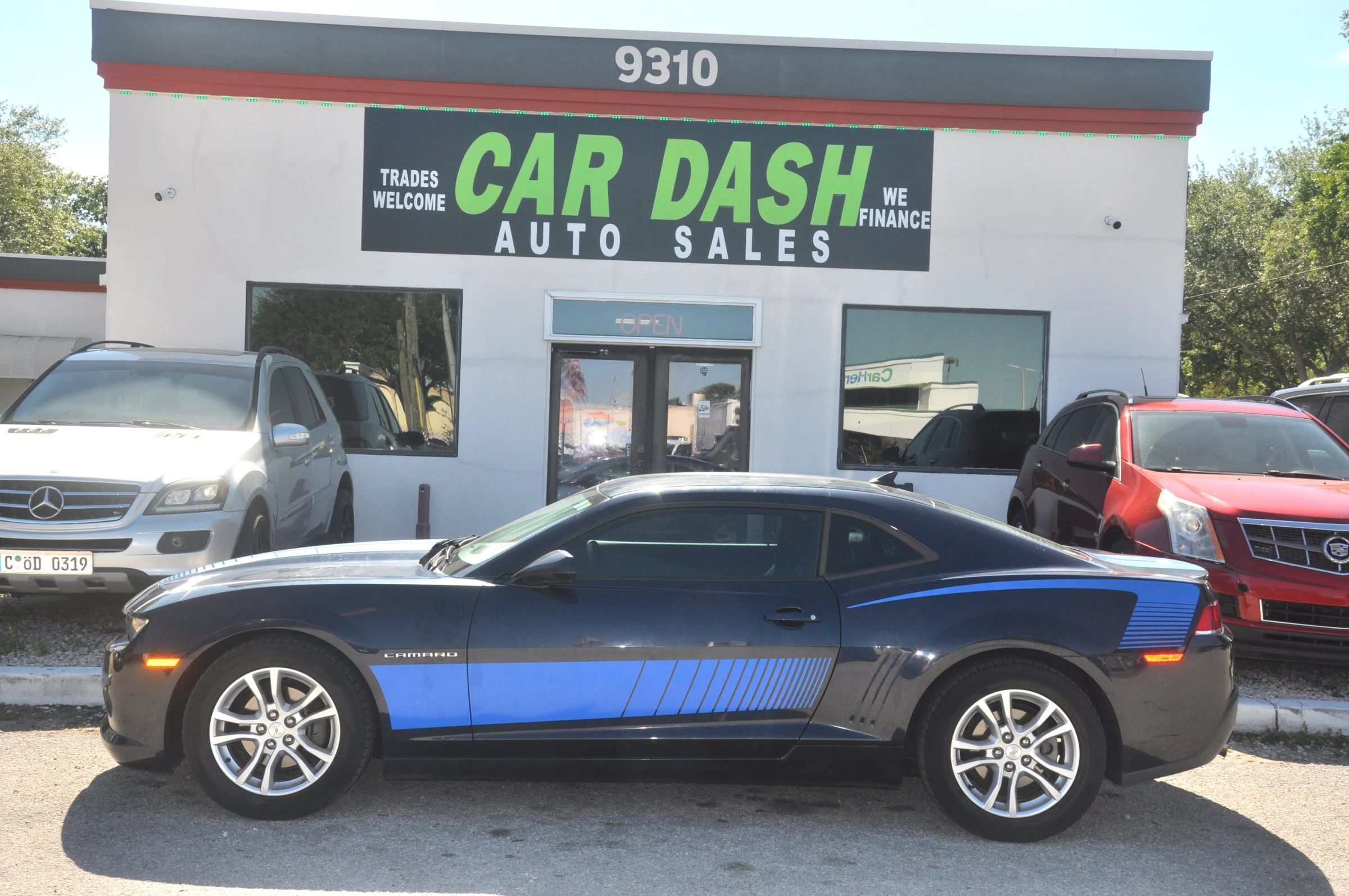 Used 2015 Chevrolet Camaro LS RWD image 2