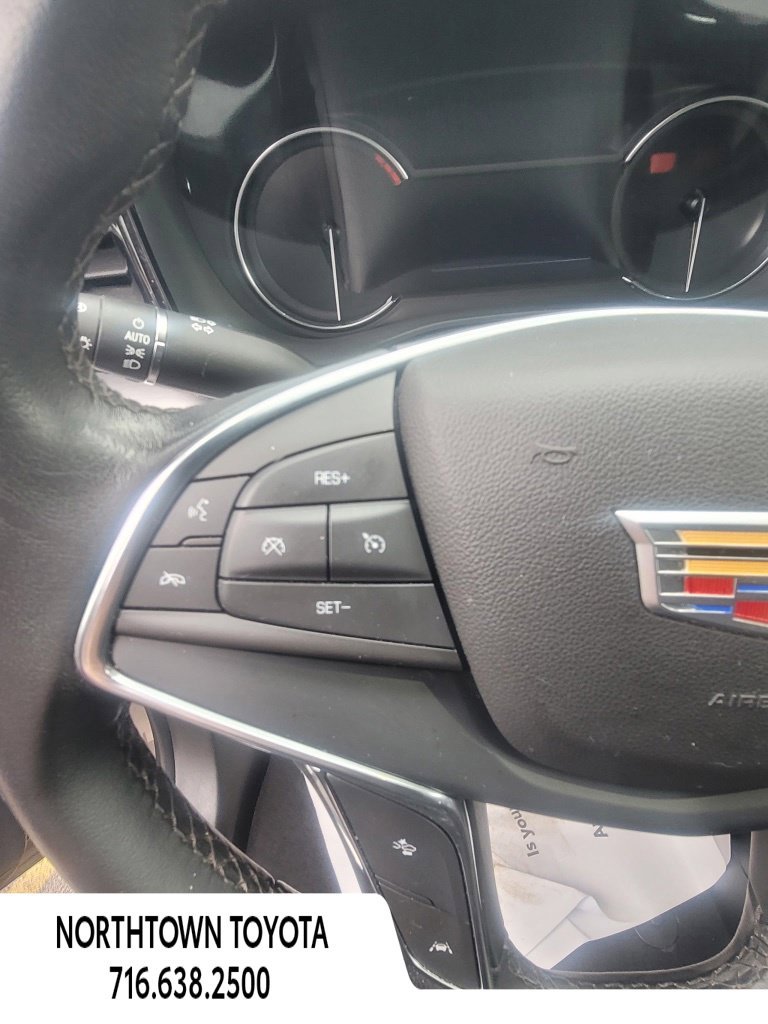 Used 2022 Cadillac XT5 Luxury w/ LPO, Floor Liner Package AWD/4WD image 29