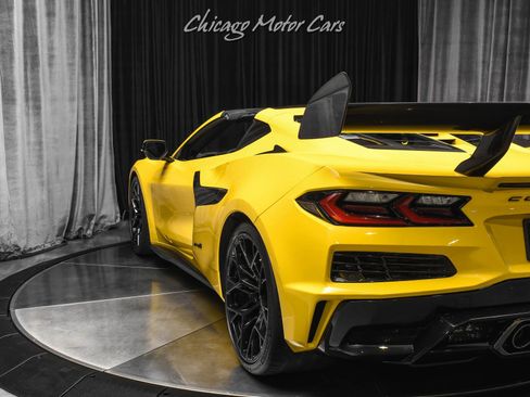 Used 2026 Chevrolet Corvette ZR1 w/ ZR1 Carbon Fiber Aero Package RWD image 42