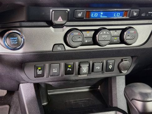 Used 2022 Toyota Tacoma TRD Sport w/ TRD Premium Sport Package RWD image 20