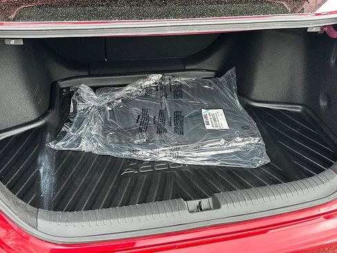 Used 2024 Honda Accord Touring image 10