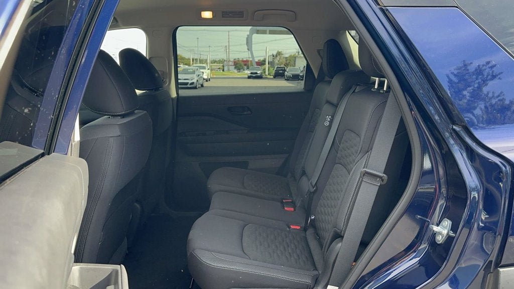Certified 2025 Nissan Pathfinder SV AWD/4WD image 14