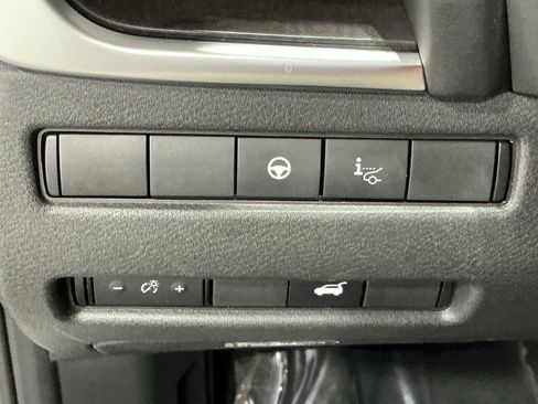 Used 2023 Nissan Rogue Platinum w/ Platinum Premium Package image 21