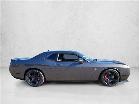 Used 2020 Dodge Challenger SRT Hellcat image 4
