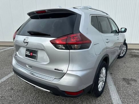 Used 2019 Nissan Rogue S w/ Special Edition Package FWD image 7