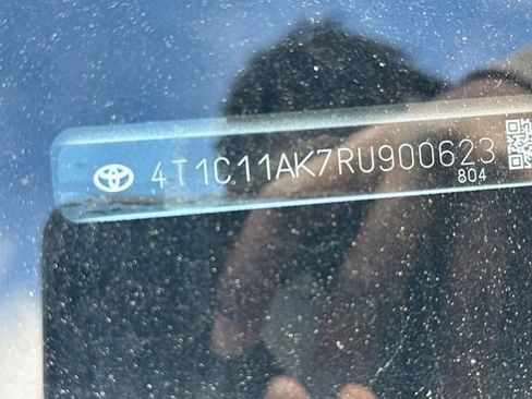 Used 2024 Toyota Camry LE image 5