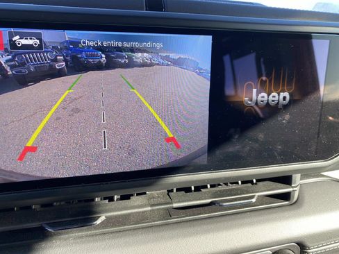 Certified 2024 Jeep Wrangler Sahara w/ Technology Group image 17