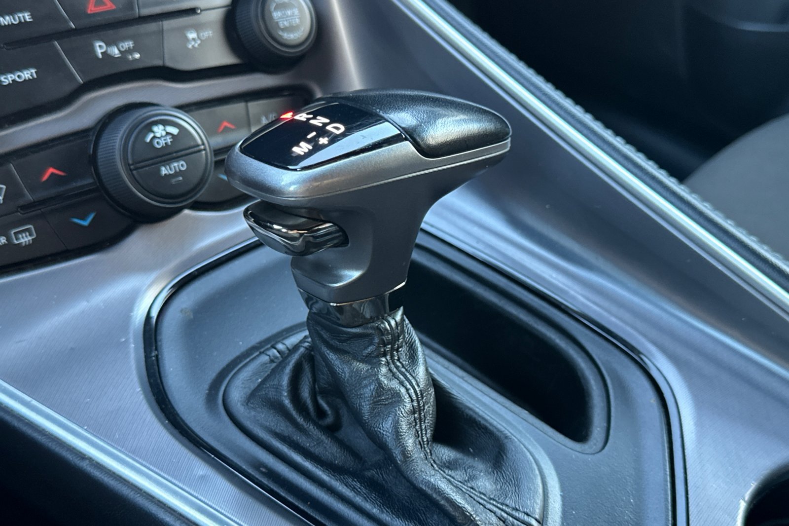 Used 2019 Dodge Challenger R/T RWD image 30