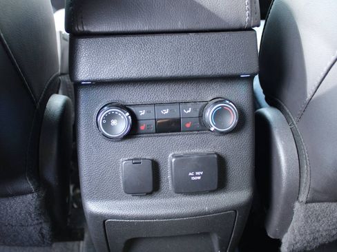 Used 2015 Ford Explorer Limited w/ Equipment Group 302A AWD/4WD image 18