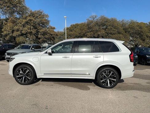 Used 2025 Volvo XC90 T8 Core w/ Protection Package image 3