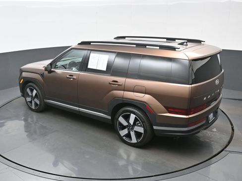 Used 2025 Hyundai Santa Fe Limited image 38