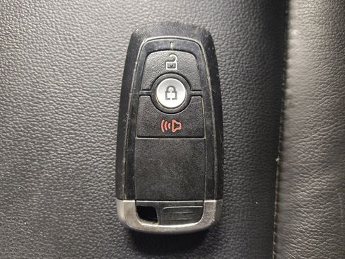 Used 2020 Ford EcoSport Titanium FWD image 32