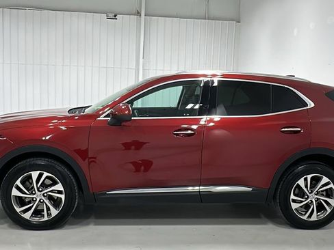 Used 2023 Buick Envision Essence image 3