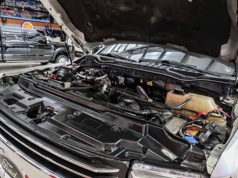 Used 2019 Ford F250 Lariat w/ Lariat Value Package image 43