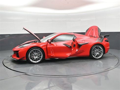 Used 2024 Chevrolet Corvette Z06 w/ Z07 Performance Package image 50