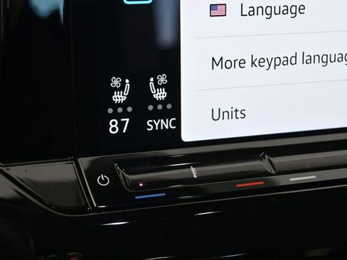 Used 2024 Volkswagen Atlas SE image 26