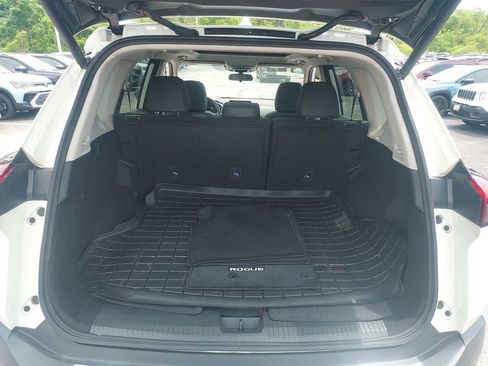 Used 2023 Nissan Rogue SV w/ SV Premium B Package AWD/4WD image 33