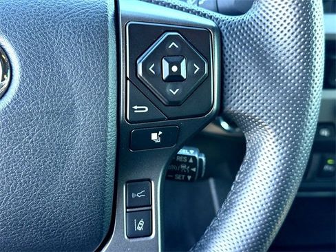 Used 2023 Toyota Tacoma TRD Off-Road image 15