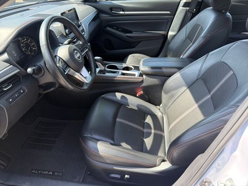 Used 2025 Nissan Altima 2.5 SR FWD image 18