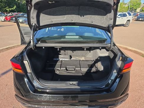 Used 2024 Nissan Altima 2.5 SV w/ SV Premium Package AWD/4WD image 20