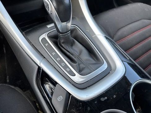 Used 2013 Ford Fusion SE FWD image 19