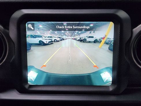 Used 2021 Jeep Gladiator Sport image 38