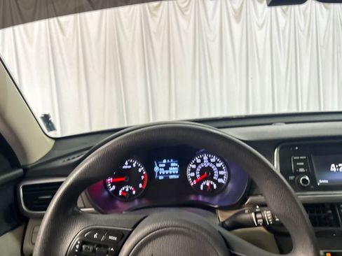 Used 2016 Kia Optima LX w/ Option Group 014 FWD image 20