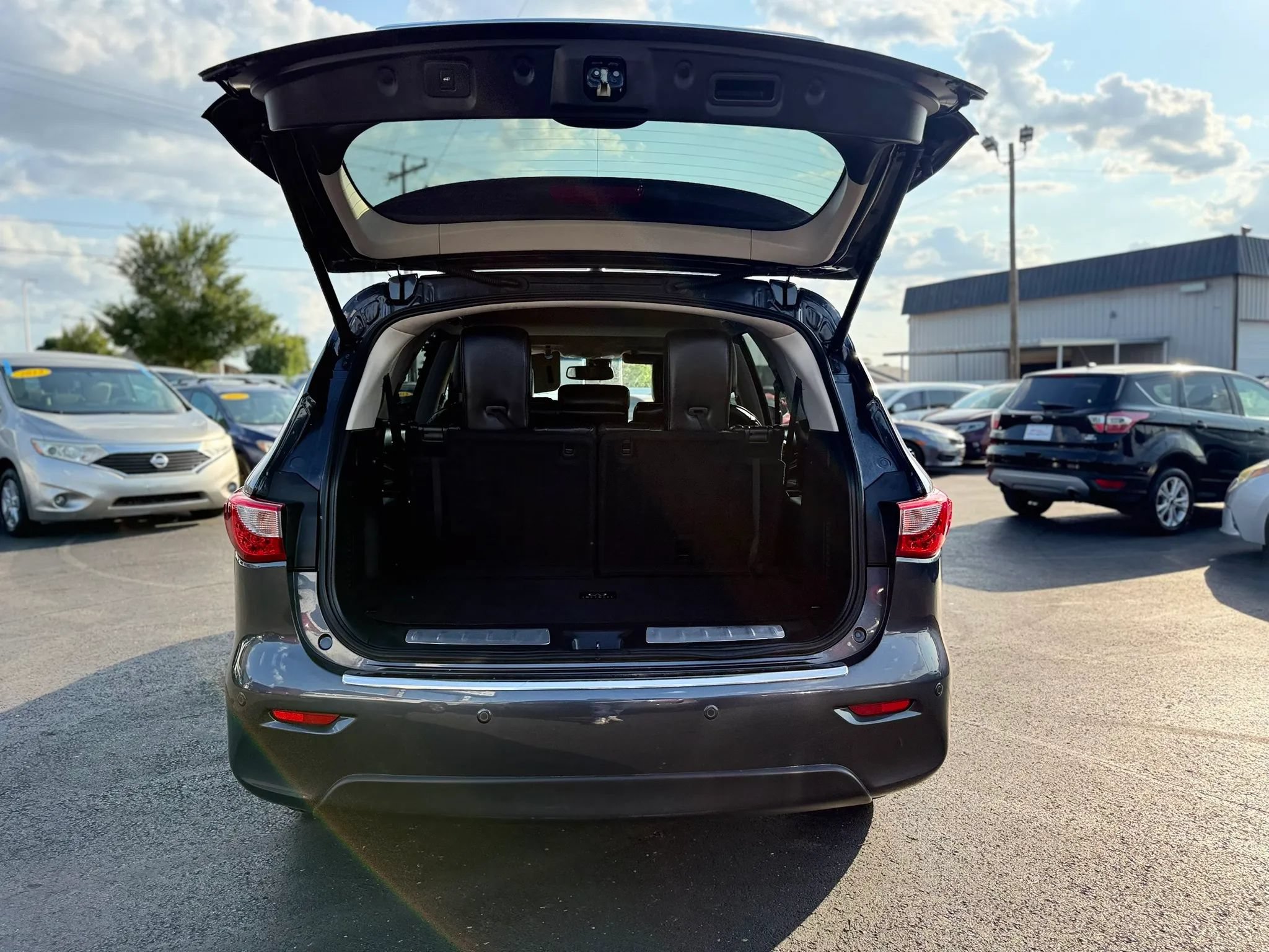 Used 2014 INFINITI QX60 Luxe w/ Premium Plus Package AWD/4WD image 5