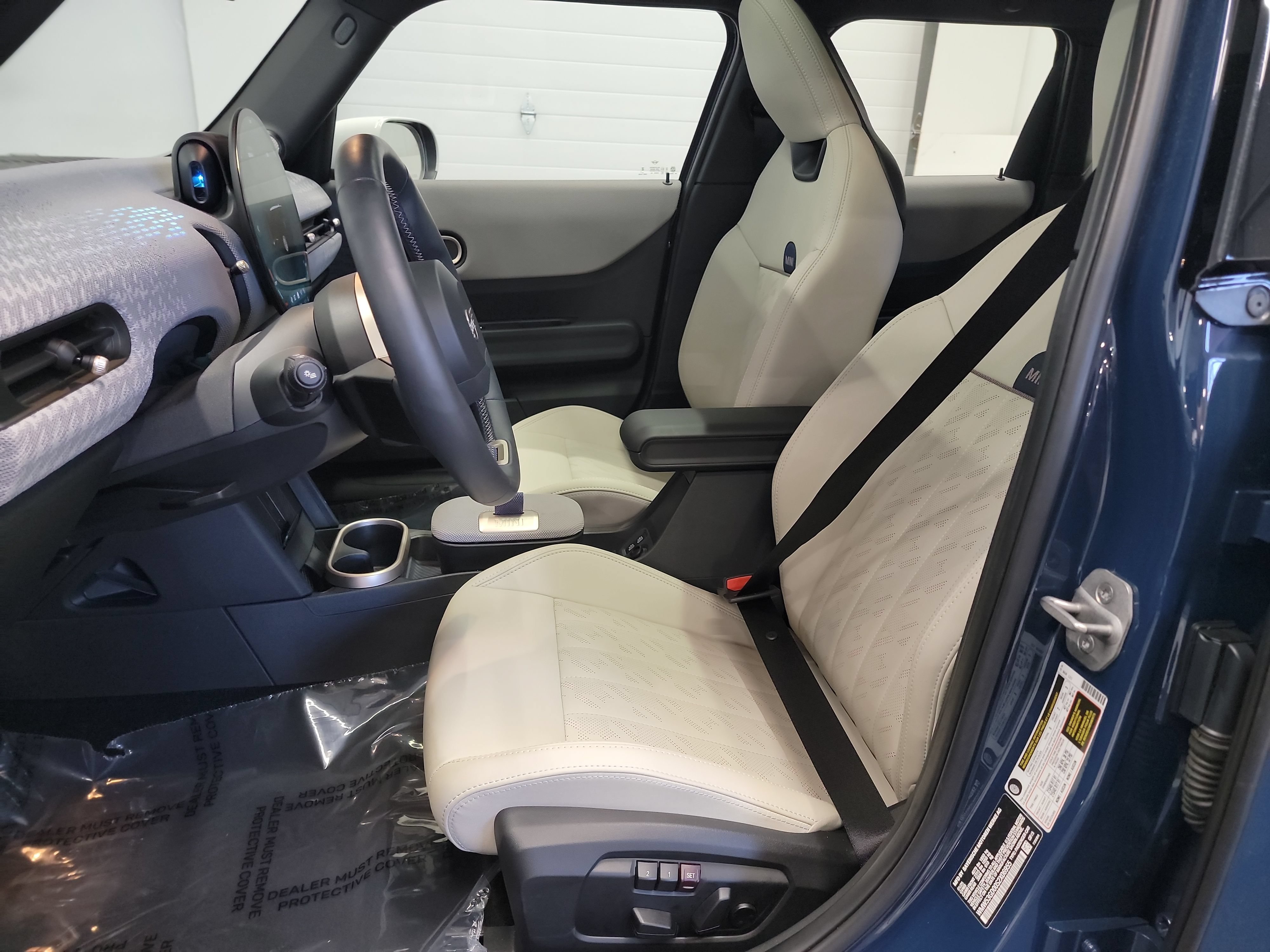 Used 2025 MINI Cooper S FWD image 12