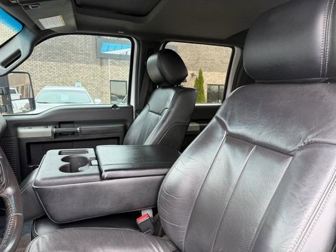 Used 2016 Ford F250 Lariat w/ Chrome Package image 11