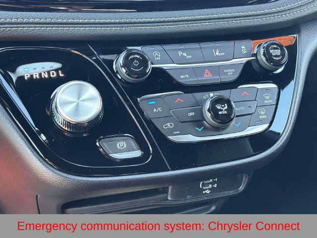 New 2027 Chrysler Pacifica Select FWD image 30