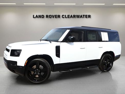 New 2026 Land Rover Defender 130 X-Dynamic SE image 1