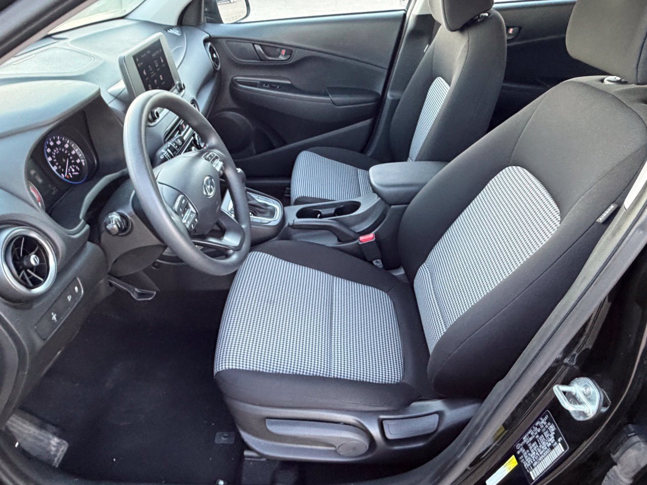 Used 2022 Hyundai Kona SE FWD image 26