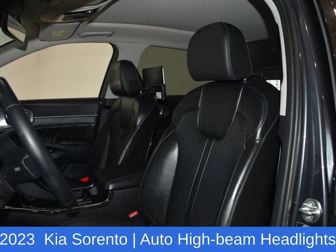 Used 2023 Kia Sorento SX AWD/4WD image 23