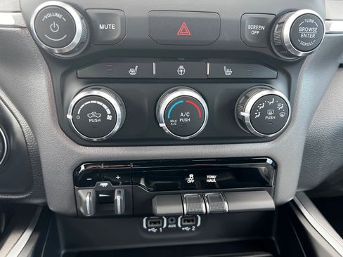 Used 2023 RAM 1500 Big Horn image 19