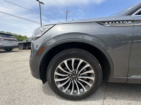 Used 2023 Lincoln Aviator AWD w/ Premium Package image 10