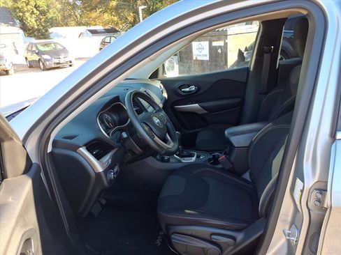 Used 2017 Jeep Cherokee Latitude image 19