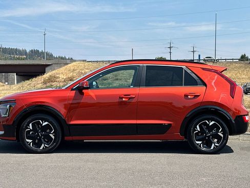 Used 2023 Kia Niro Wind FWD image 6