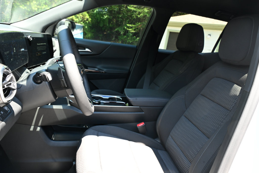 New 2026 Chevrolet Equinox LT AWD/4WD image 23