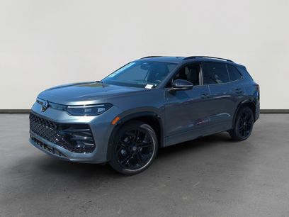 New 2025 Volkswagen Tiguan SE R-Line